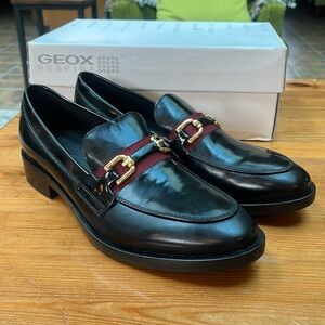 Geox Respira 391/2 Italian Patent Leather Academia Preppy Office Platform Loafer